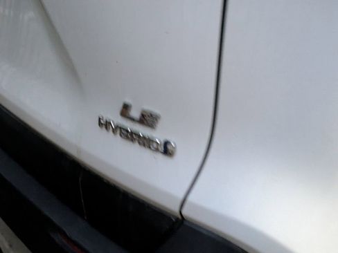 Used 2024 Toyota RAV4 LE image 8