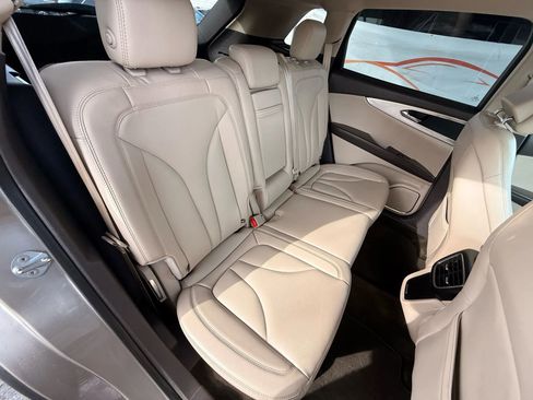 Used 2018 Lincoln MKX Premiere image 22