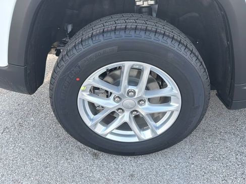 New 2026 Jeep Grand Cherokee Laredo AWD/4WD image 41