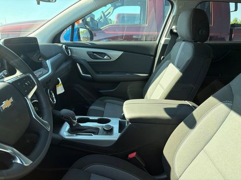 Used 2026 Chevrolet Blazer LT FWD image 7