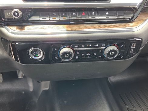 Used 2023 Chevrolet Silverado 1500 LT AWD/4WD image 20