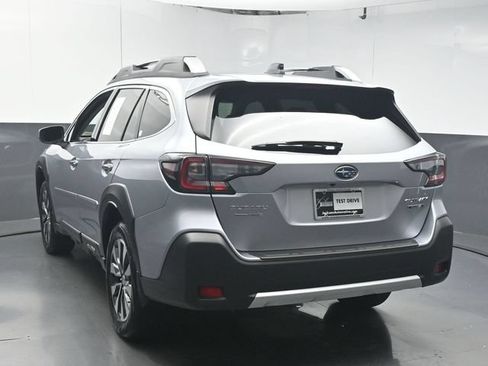 Certified 2025 Subaru Outback Touring w/ Popular Package #2 AWD/4WD image 6
