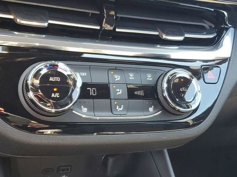 New 2026 Buick Envista Sport Touring image 22