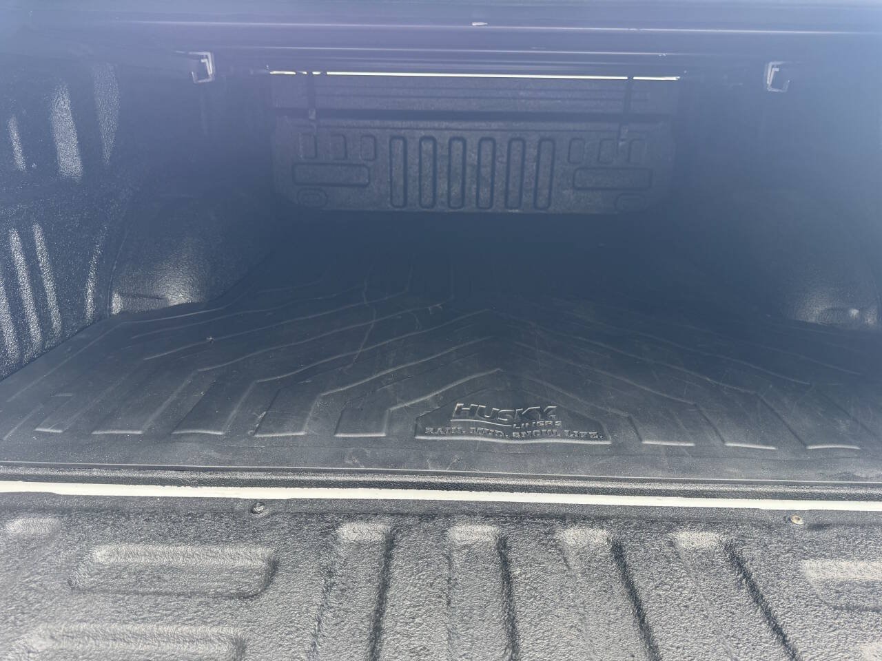 Used 2018 Ford F150 XLT w/ Equipment Group 302A Luxury AWD/4WD image 9