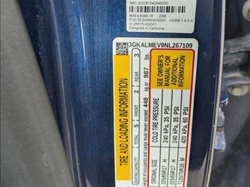 Used 2022 GMC Terrain SLE w/ Driver Convenience Package FWD image 14