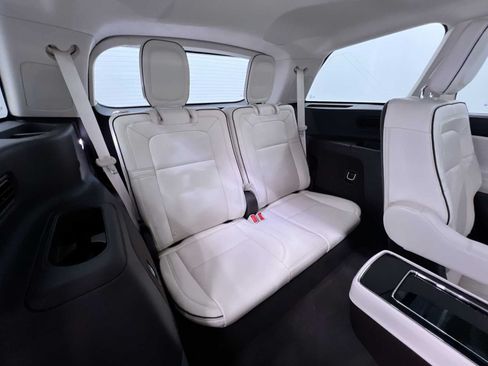 Used 2020 Lincoln Aviator Black Label Grand Touring AWD/4WD image 44