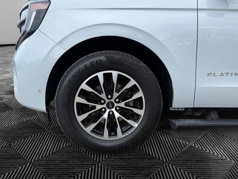 Certified 2025 Ford Expedition Max Platinum image 9