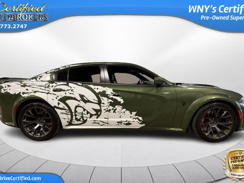Used 2022 Dodge Charger SRT Hellcat w/ Harman/Kardon Audio Group RWD image 4