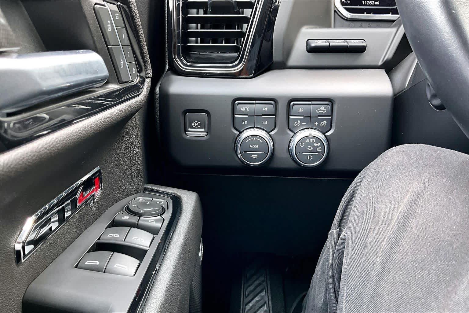 Used 2022 GMC Sierra 1500 AT4 w/ AT4 Premium Package AWD/4WD image 35