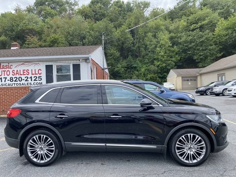 Used 2016 Lincoln MKX Reserve w/ Climate Package AWD/4WD image 4
