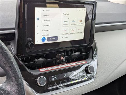 Used 2025 Toyota Corolla LE image 6