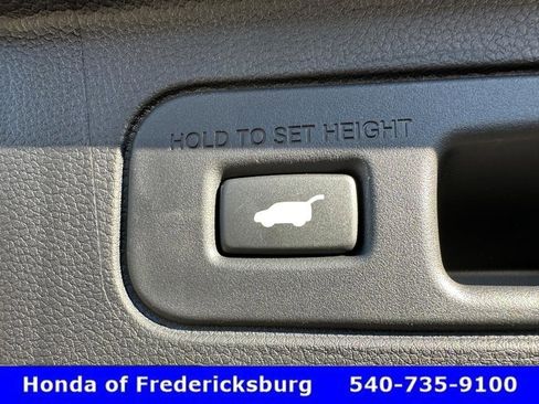 Certified 2025 Honda Pilot TrailSport image 42