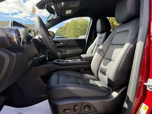 New 2026 Chevrolet Equinox LT w/ Convenience Package II image 7