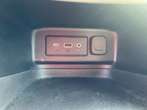 Used 2022 Chevrolet Equinox LS image 20