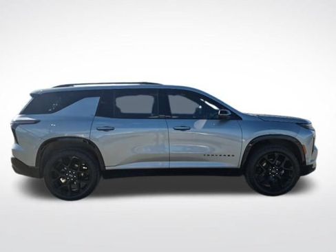 Used 2024 Chevrolet Traverse RS AWD/4WD image 4