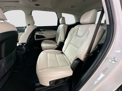 Used 2020 Kia Telluride S FWD image 24