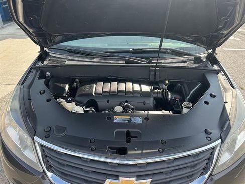 Used 2016 Chevrolet Traverse LS image 32