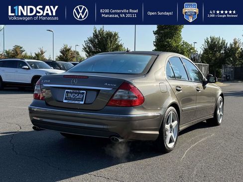 Used 2009 Mercedes-Benz E 350 4MATIC Sedan image 2