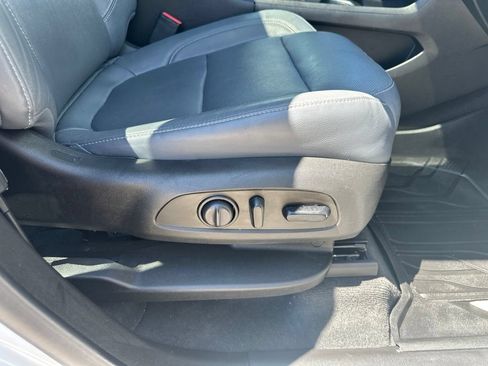 Certified 2021 Chevrolet Traverse Premier AWD/4WD image 32