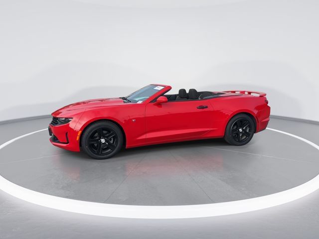 Used 2023 Chevrolet Camaro LT RWD image 3