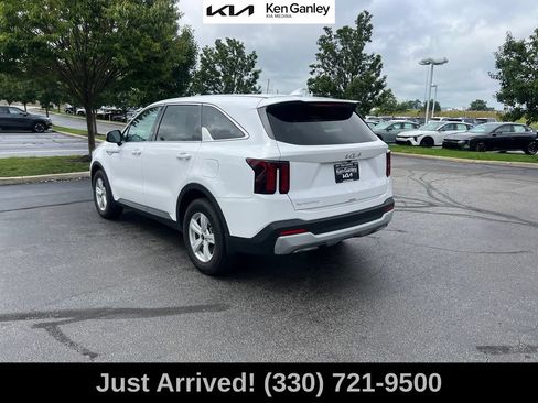 Certified 2026 Kia Sorento LX FWD image 7