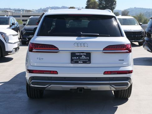 Used 2021 Audi Q7 2.0T Premium w/ Convenience Package AWD/4WD image 5