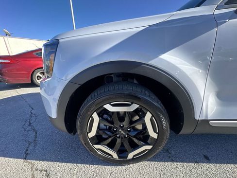 New 2025 Kia Telluride S image 10