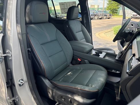 New 2026 GMC Acadia AT4 w/ Super Cruise Package AWD/4WD image 49