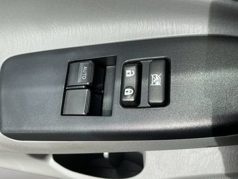 Used 2013 Toyota Tacoma PreRunner w/ SR5 Pkg RWD image 12