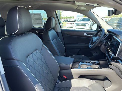 New 2026 Volkswagen Atlas SEL Premium R-Line AWD/4WD image 9