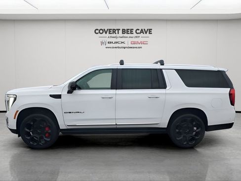New 2026 GMC Yukon XL Denali w/ Denali Reserve Package image 5