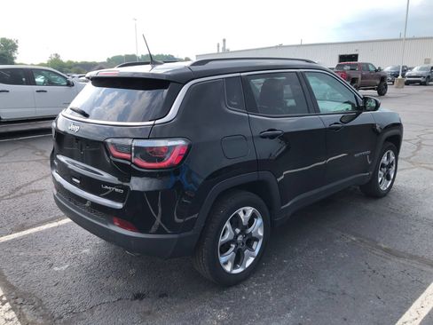 Used 2018 Jeep Compass Limited w/ Navigation Group AWD/4WD image 4