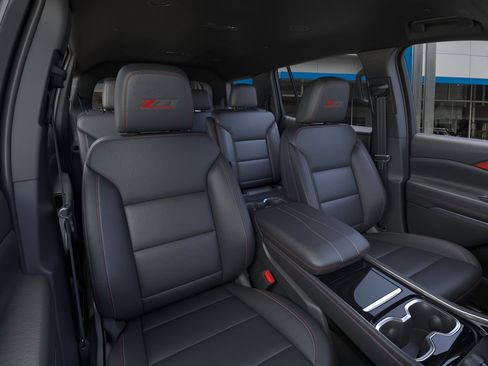 Used 2026 Chevrolet Traverse Z71 image 16