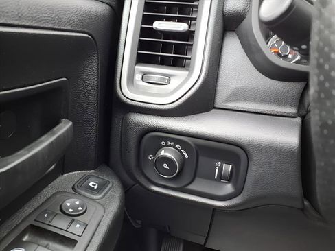 Used 2024 RAM 2500 Tradesman image 16