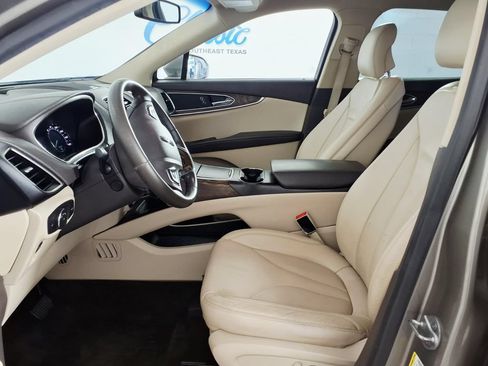 Used 2016 Lincoln MKX Select w/ Select Plus Package FWD image 10