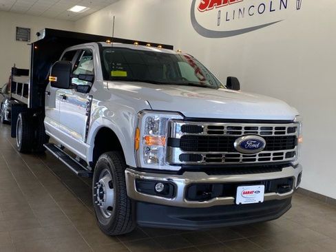 New 2025 Ford F350 XL w/ XL Chrome Package image 2