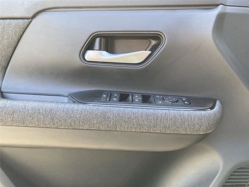 New 2026 Nissan Kicks SV image 24