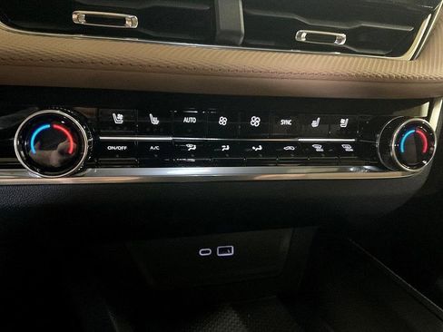 New 2026 Chevrolet Equinox ACTIV w/ Convenience Package III image 22