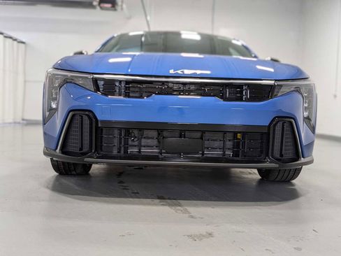 New 2025 Kia K4 GT-Line w/ GT-Line Premium Package image 2