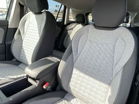 Certified 2025 Volkswagen Tiguan S FWD image 15