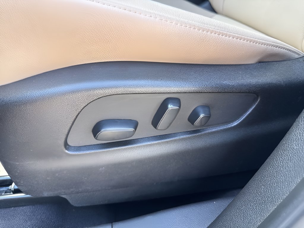Used 2024 Cadillac XT4 Luxury FWD image 10