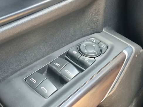 Used 2021 GMC Sierra 1500 SLT AWD/4WD image 13