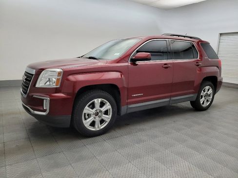 Used 2017 GMC Terrain SLE w/ Technology Package image 2