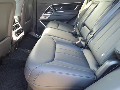 New 2026 Land Rover Range Rover SE image 5