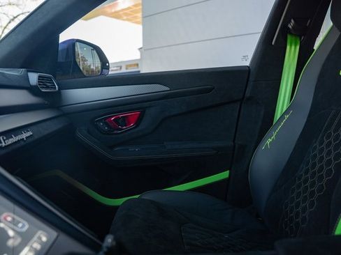 Used 2024 Lamborghini Urus Performante image 36