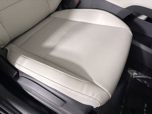 Used 2025 Hyundai Santa Fe SEL image 29