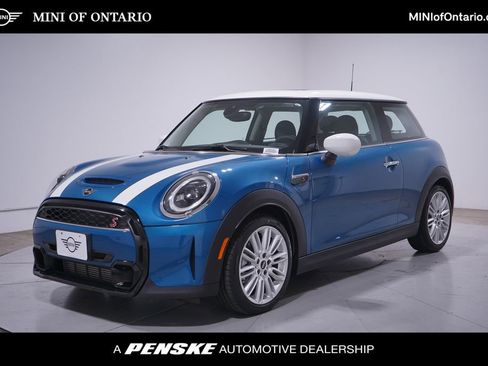 Used 2023 MINI Cooper S image 1