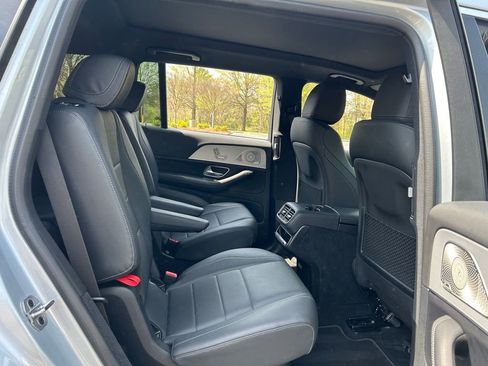 Used 2025 Mercedes-Benz GLS 450 4MATIC image 60