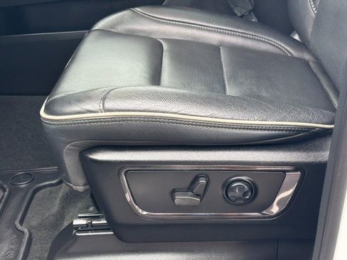 Used 2023 RAM 1500 Limited w/ Body Color Bumper Group image 30