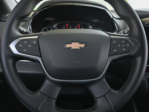 Used 2023 Chevrolet Traverse LT FWD image 23